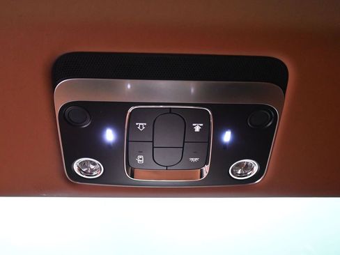Used 2022 Bentley Flying Spur V8 AWD/4WD image 26