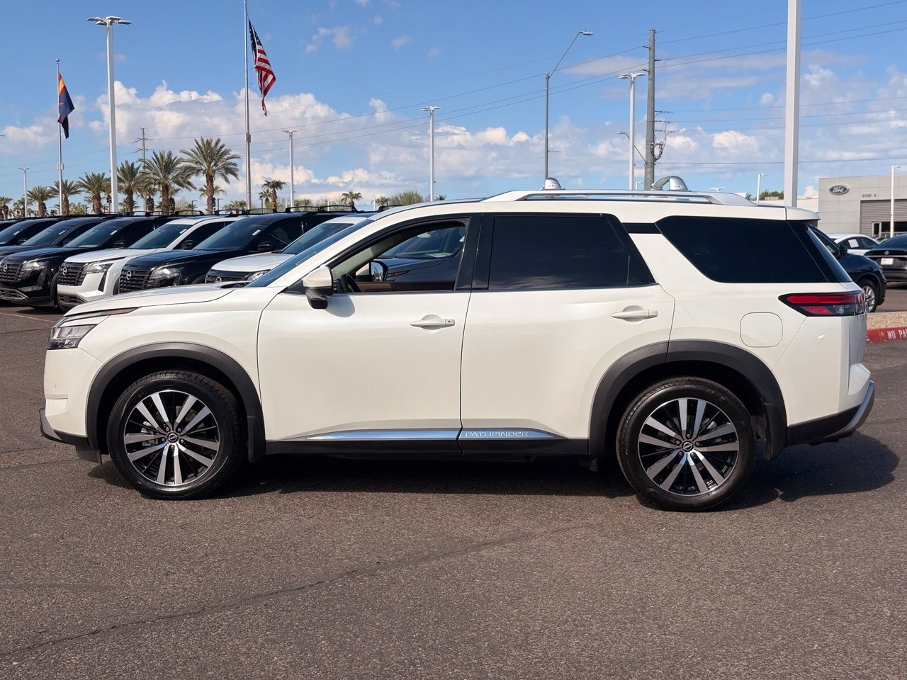 Certified 2024 Nissan Pathfinder Platinum w/ Cargo Package FWD image 3