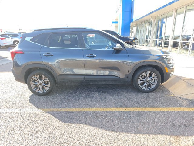 Used 2024 Kia Seltos S AWD/4WD image 2