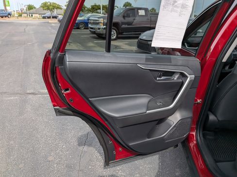 Certified 2025 Toyota RAV4 XLE w/ Convenience Package FWD image 23