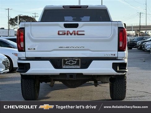 Used 2022 GMC Sierra 2500 AT4 image 7