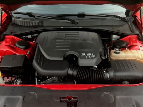 Used 2014 Dodge Charger SXT image 28