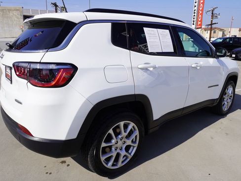 Used 2023 Jeep Compass Latitude image 7