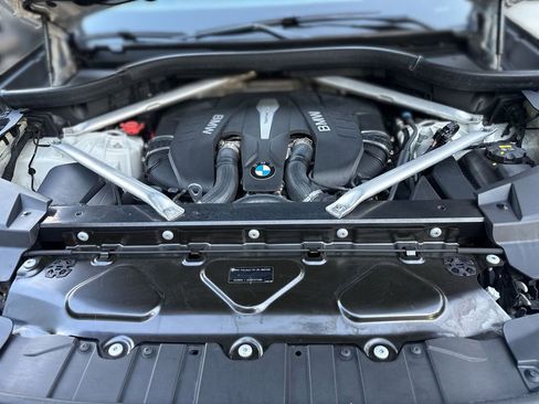 Used 2020 BMW X5 xDrive50i w/ Executive Package image 18