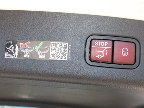 Certified 2025 Mercedes-Benz GLC 350e 4MATIC image 30