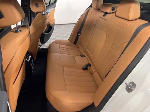 Used 2023 BMW 530i w/ Convenience Package RWD image 40