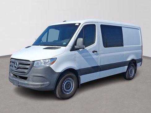 Used 2022 Mercedes-Benz Sprinter 144 Cargo image 1