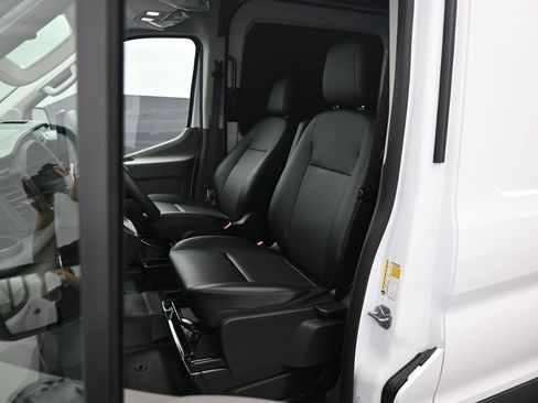 New 2026 Ford Transit 250 148 Medium Roof w/ Load Area Protection Package RWD image 7