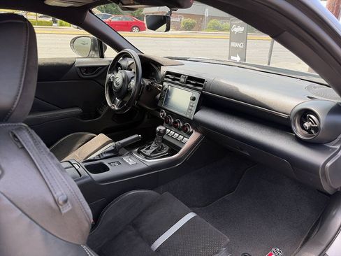 Used 2023 Toyota GR86 Premium RWD image 21