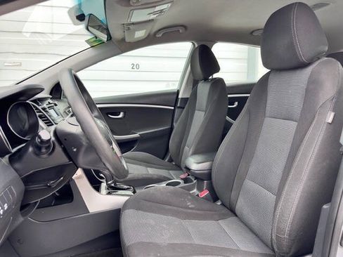 Used 2014 Hyundai Elantra GT FWD image 10