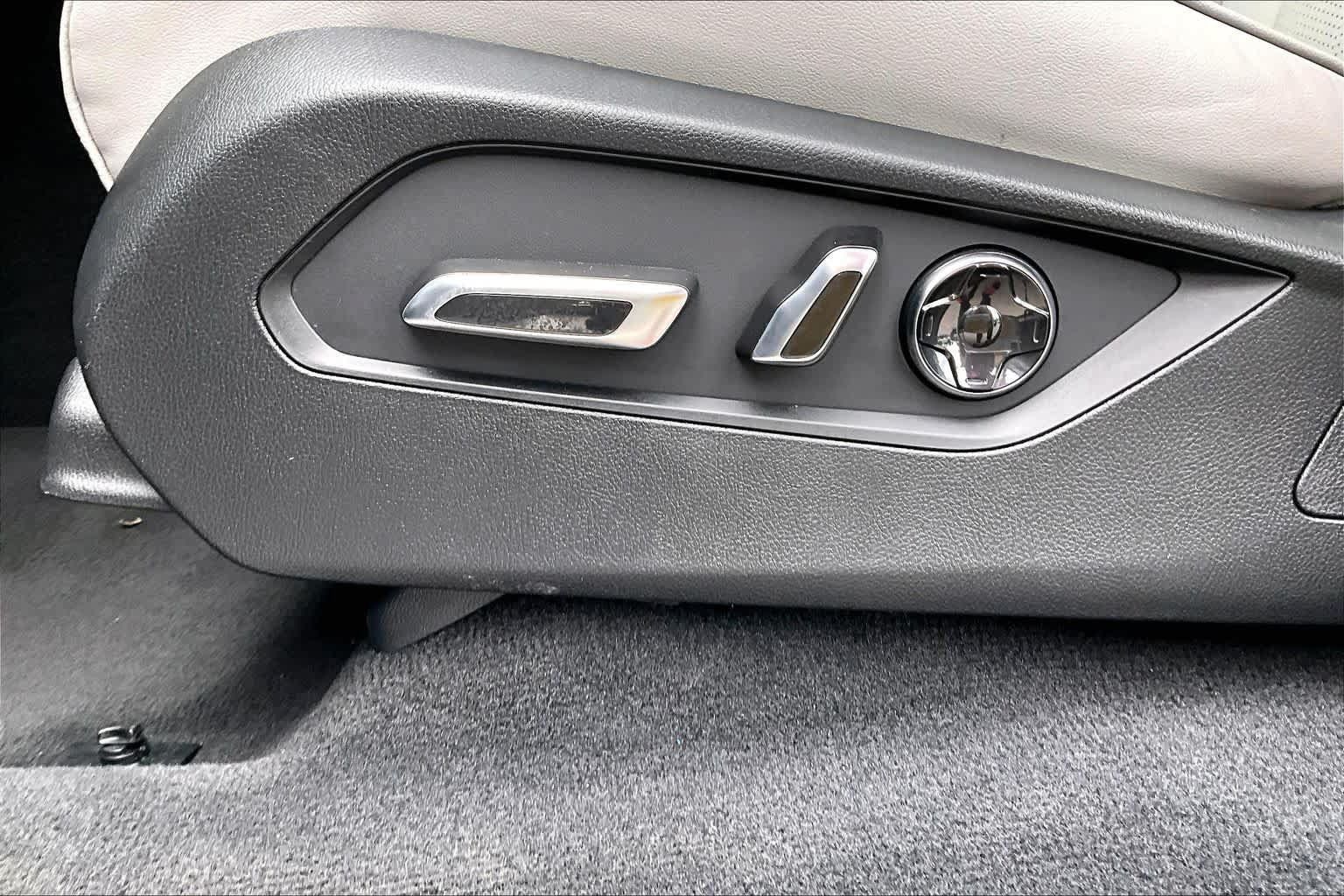 Used 2026 Acura MDX w/ Technology Package FWD image 33