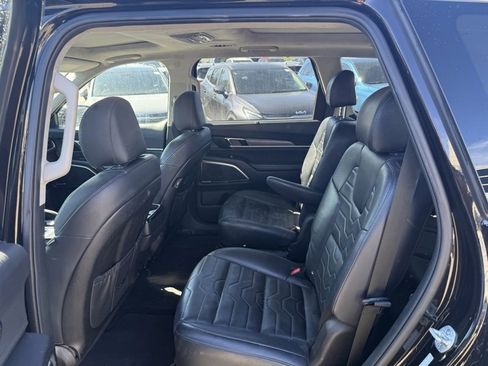 Used 2020 Kia Telluride SX w/ SX Prestige Package image 9
