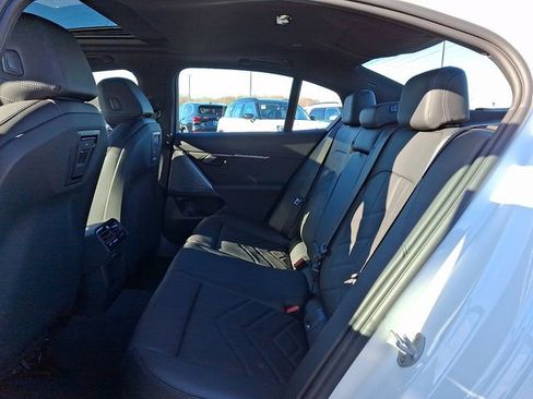 New 2026 BMW 530i xDrive 530i xDrive w/ M Sport Package image 9