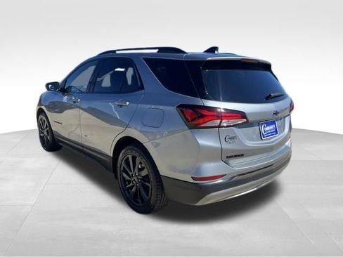 Used 2023 Chevrolet Equinox RS FWD image 4