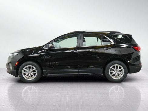 Used 2024 Chevrolet Equinox LT AWD/4WD image 2