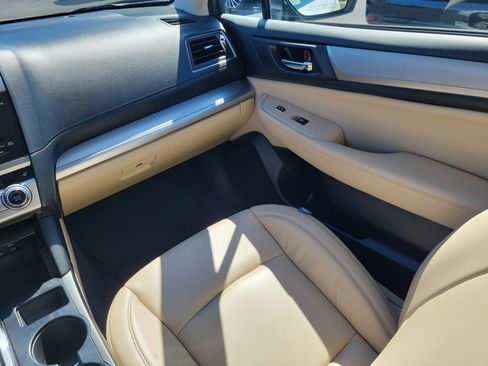 Used 2017 Subaru Legacy 2.5i Premium image 18