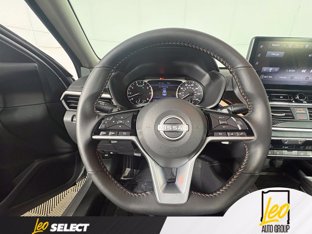 Used 2025 Nissan Altima 2.5 SR w/ SR Premium Package AWD/4WD image 13