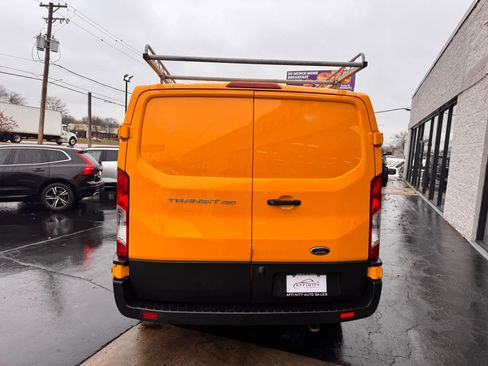 Used 2019 Ford Transit 250 130 Low Roof image 4