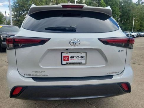 Certified 2026 Toyota Highlander Limited AWD/4WD image 5