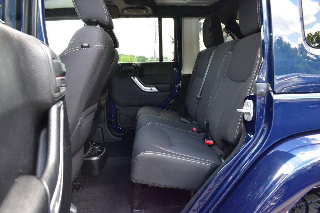 Used 2013 Jeep Wrangler Unlimited Rubicon w/ Connectivity Group AWD/4WD image 38