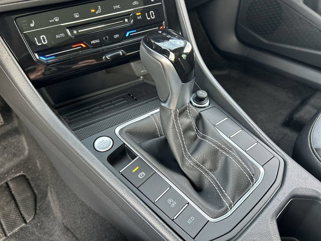 New 2027 Volkswagen Jetta SE FWD image 26