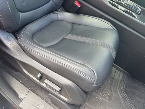 Used 2023 Honda Pilot Touring image 29