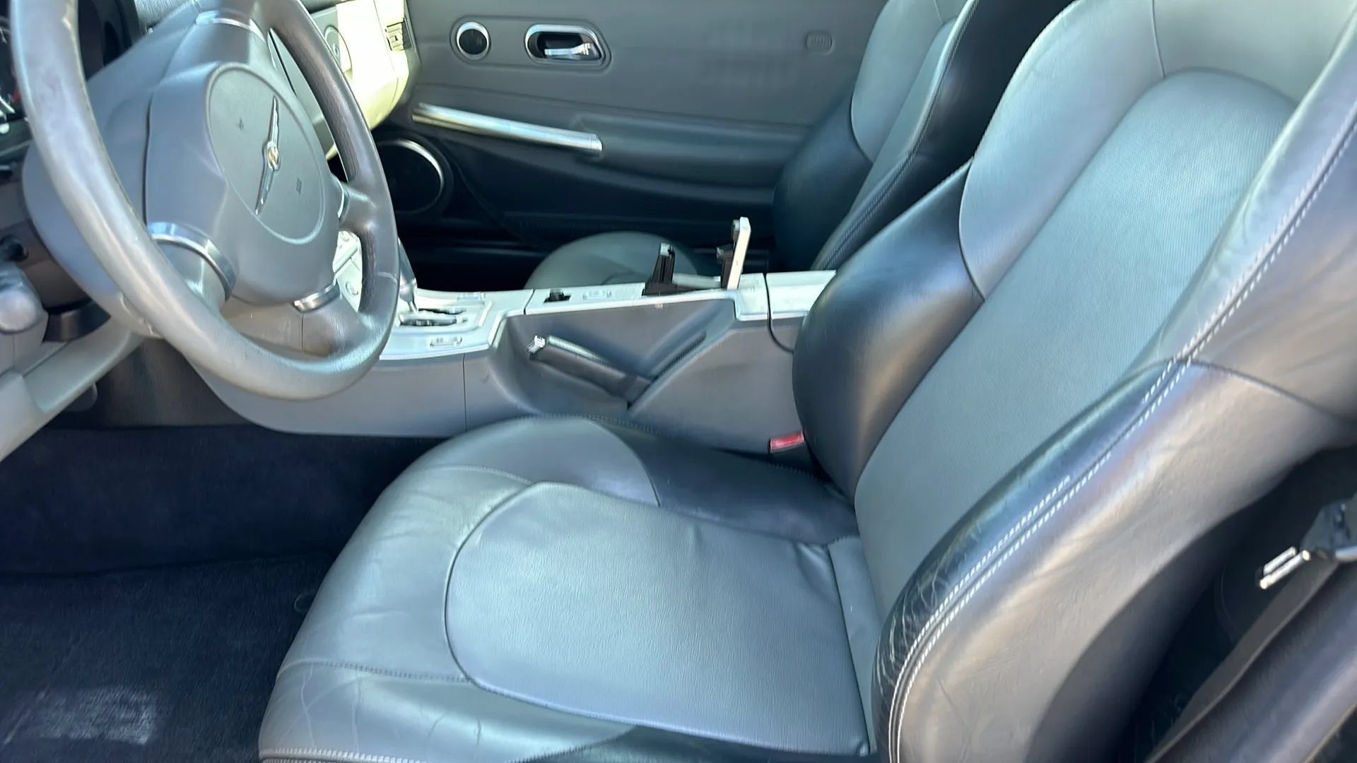 Used 2005 Chrysler Crossfire Limited RWD image 34
