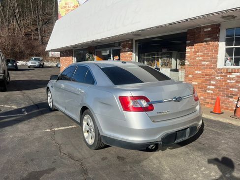Used 2011 Ford Taurus SEL w/ 202A Rapid Spec Order Code image 3