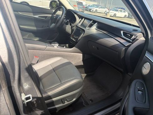 Used 2023 INFINITI QX50 Luxe AWD/4WD image 7