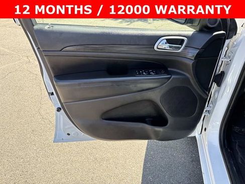 Used 2019 Jeep Grand Cherokee Altitude AWD/4WD image 13