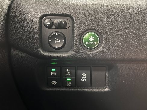 Used 2019 Honda Pilot Touring image 5