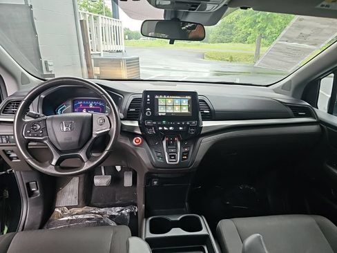 Used 2019 Honda Odyssey EX image 18