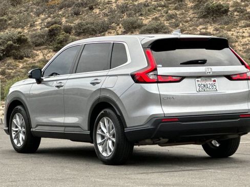 Used 2023 Honda CR-V EX image 5