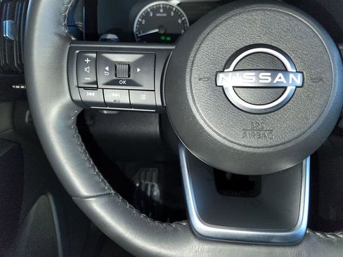 Certified 2024 Nissan Pathfinder SV image 24