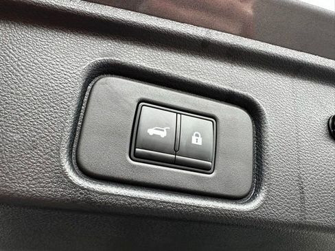 Certified 2024 Nissan Pathfinder Platinum image 13