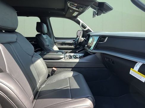 New 2026 Jeep Grand Wagoneer L Limited AWD/4WD image 41