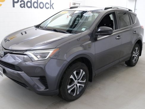 Used 2018 Toyota RAV4 LE image 3