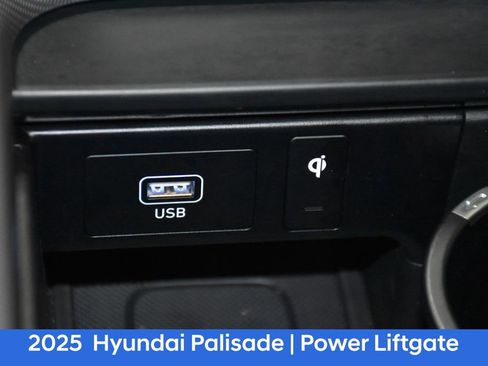 Used 2025 Hyundai Palisade Calligraphy image 18