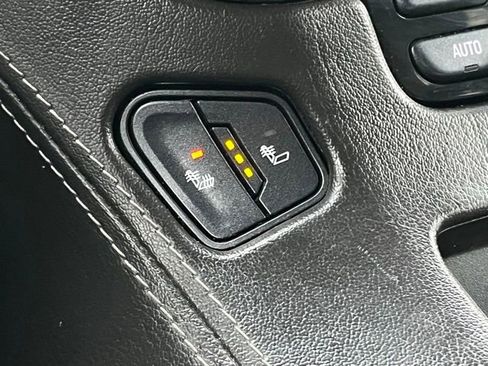 Used 2019 Chevrolet Suburban LT image 44