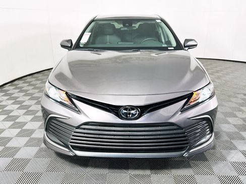 Used 2023 Toyota Camry LE FWD image 8