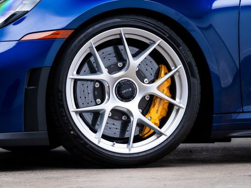 Used 2026 Porsche 911 GT3 RWD image 4