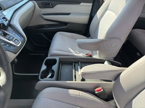 Used 2024 Honda Odyssey EX image 10