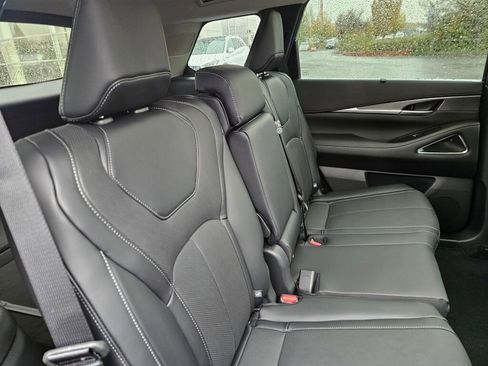 New 2026 INFINITI QX60 Luxe image 16