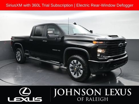 Used 2025 Chevrolet Silverado 2500 Custom w/ Custom Convenience Package AWD/4WD image 3