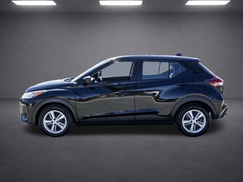 Used 2024 Nissan Kicks S FWD image 7