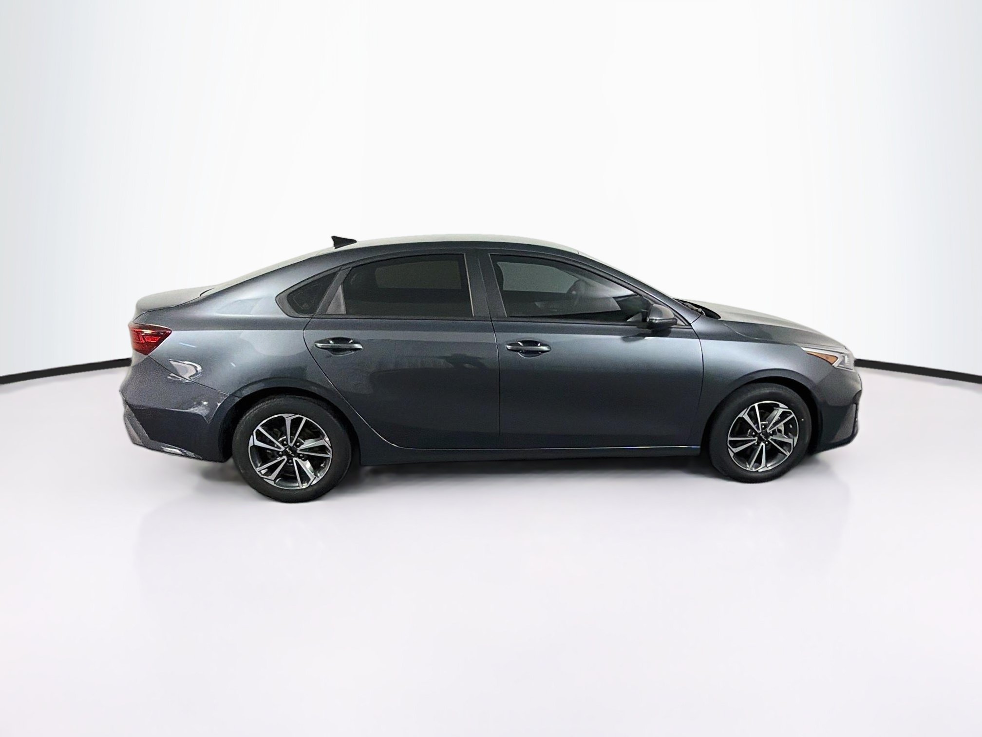 Used 2024 Kia Forte LXS w/ LXS Technology Package FWD image 10