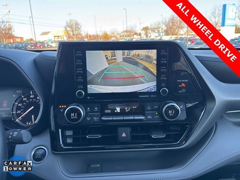 Used 2020 Toyota Highlander XLE image 20