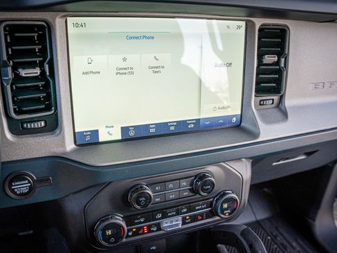 Used 2024 Ford Bronco Outer Banks AWD/4WD image 18