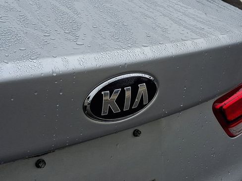 Used 2018 Kia Optima LX w/ 17" Alloy Wheels Package image 29