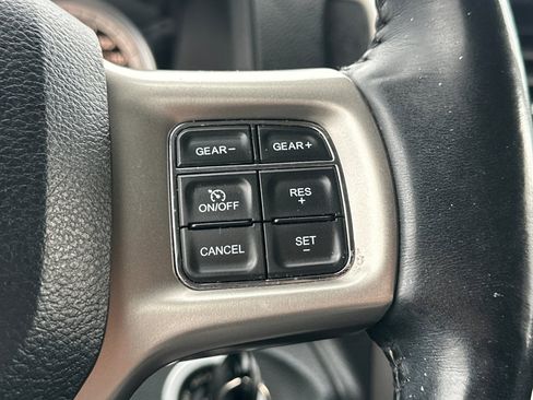 Used 2017 RAM 1500 Laramie image 35